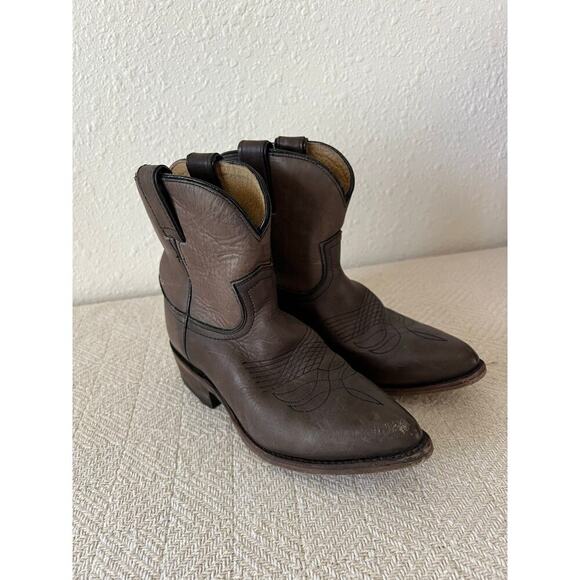 FRYE Shoes - Frye Brown Leather Western Ankle Boots Women's 6.5 Made in Mexico